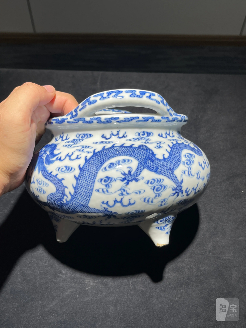 民国 青花二龙戏珠纹香炉 - 图3